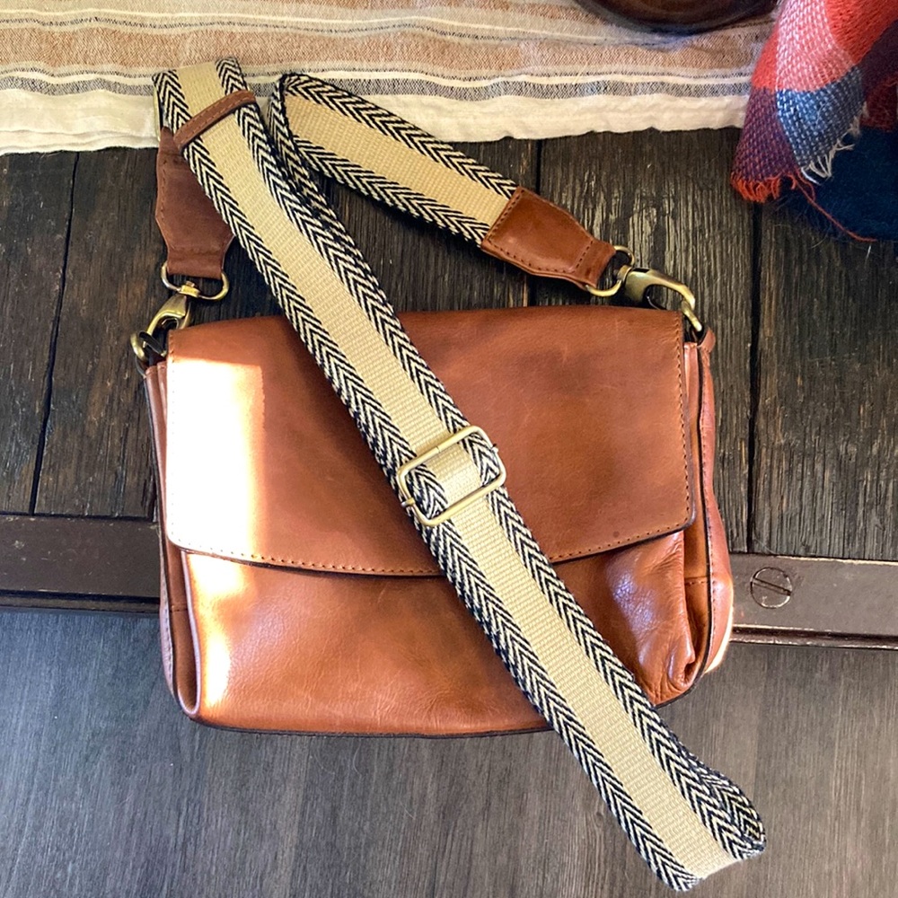 Full grain crossbody
